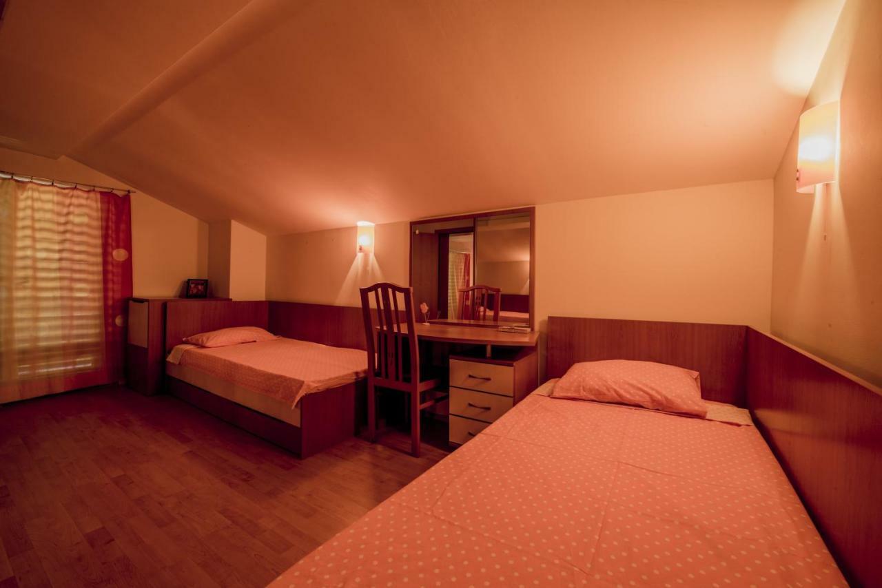 Къща за гости Вила Теkето I Family Guest House Villa Teketo Nikolovo Экстерьер фото